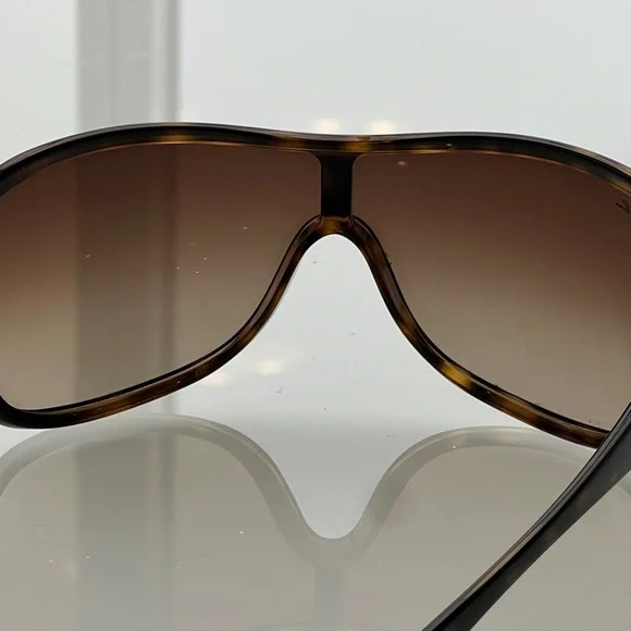 Ray-Ban Tortoiseshell Frame Brown Gradient Lens Women’s Sunglasses - Picture 6 of 6